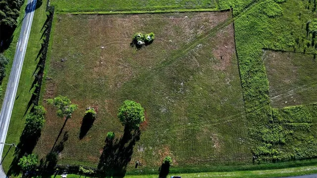 a view of a bathroom