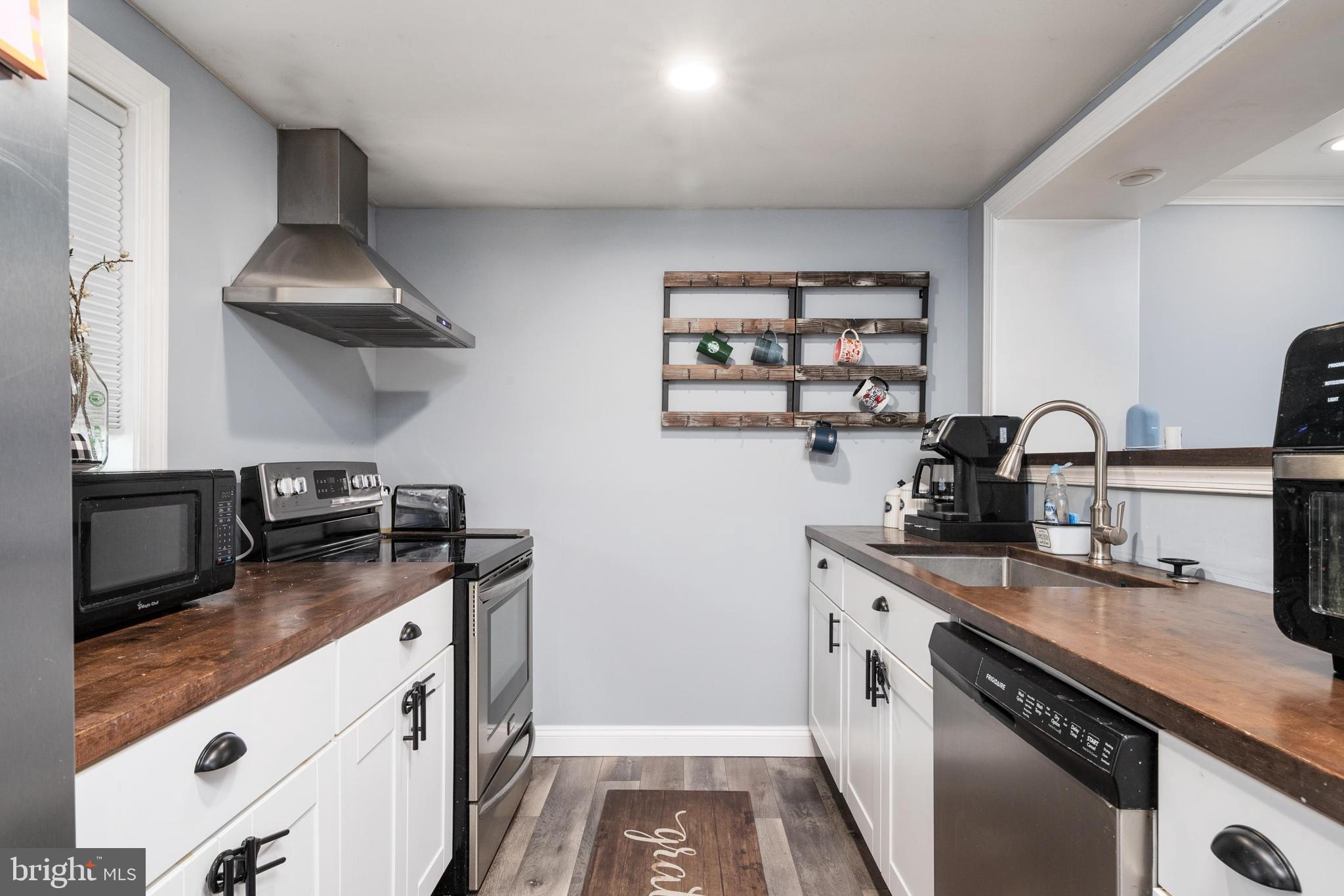 236 West Meadow Road Brooklyn, MD 21225 - Photo 8 of 27