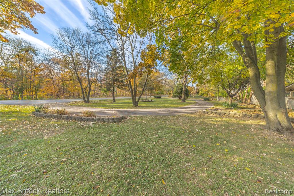 28290 Inkster Road Southfield, MI 48034 - Photo 43 of 62