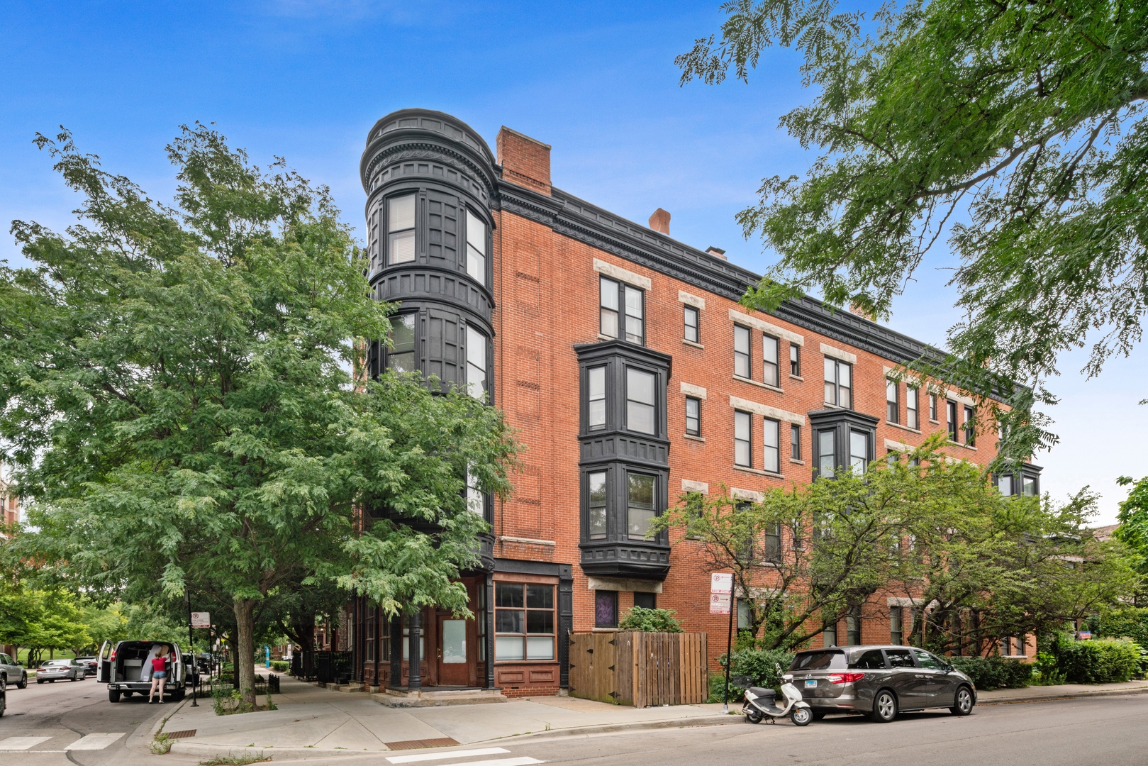 1125 West Belden Avenue, Unit 2 Chicago, IL 60614 - Photo 1 of 10 a building view