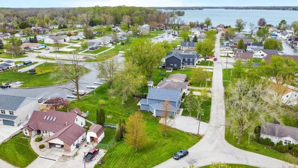 $639,000 | 9821 North Marine Key Drive, Syracuse, IN 46567