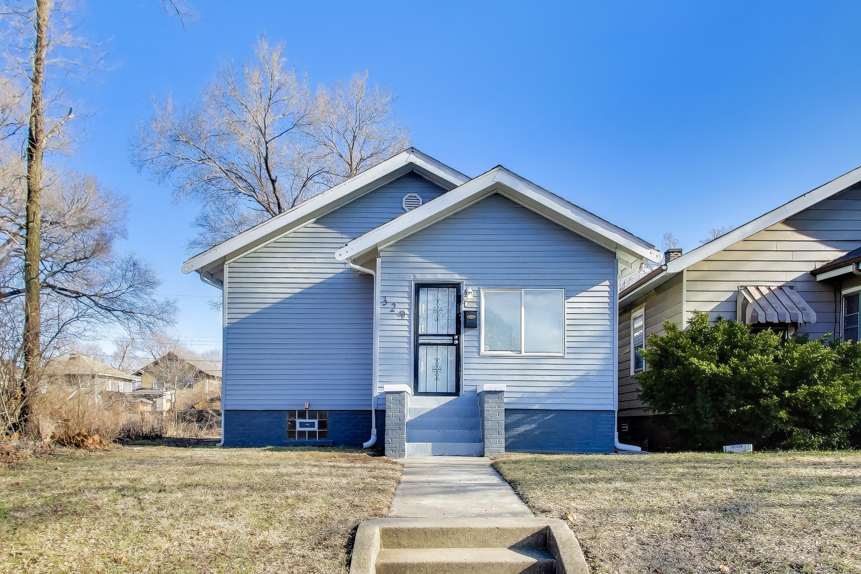 329 Pierce Street Gary, IN 46402 - Photo 1 of 17 3000x1998