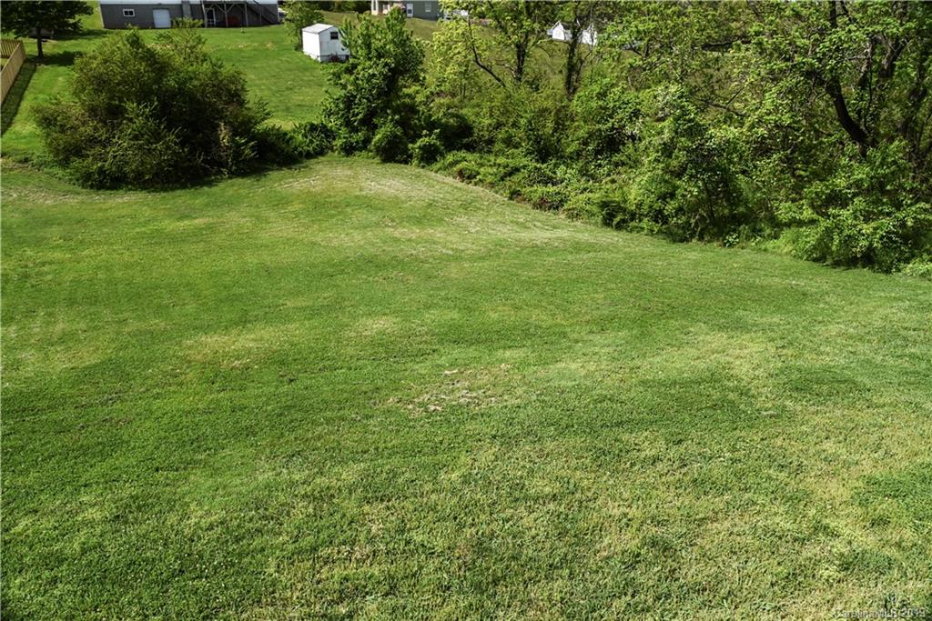 26 Alexander Road Weaverville, NC 28787 - Photo 13 of 37 Gallery Image 13