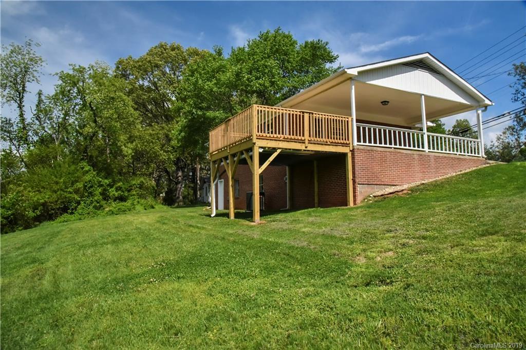 26 Alexander Road Weaverville, NC 28787 - Photo 4 of 37 Gallery Image 4