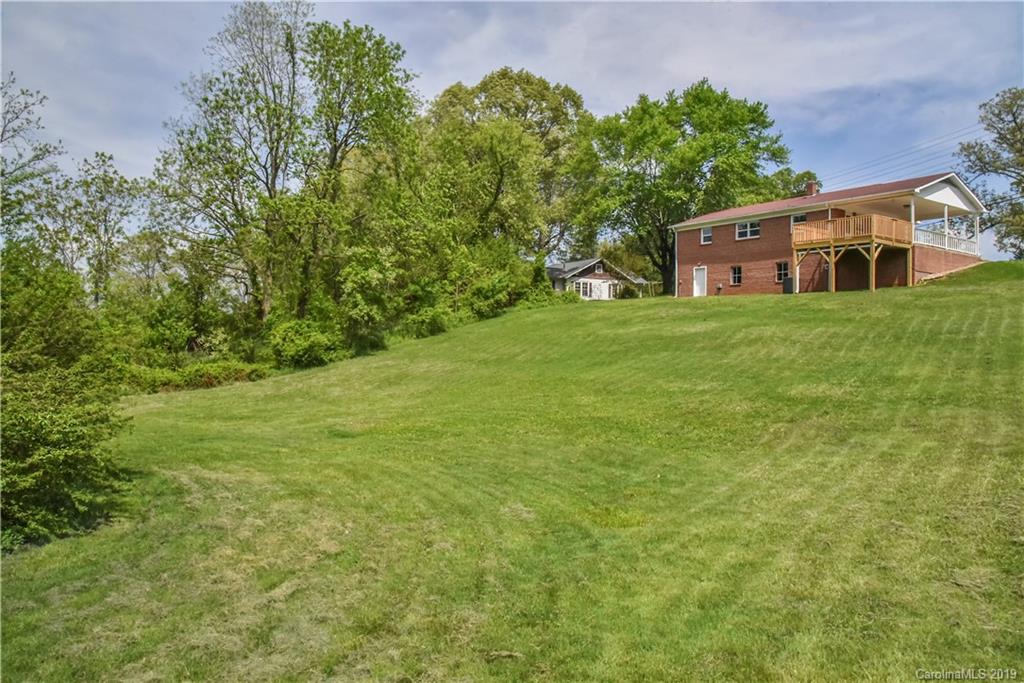 26 Alexander Road Weaverville, NC 28787 - Photo 7 of 37 Gallery Image 7