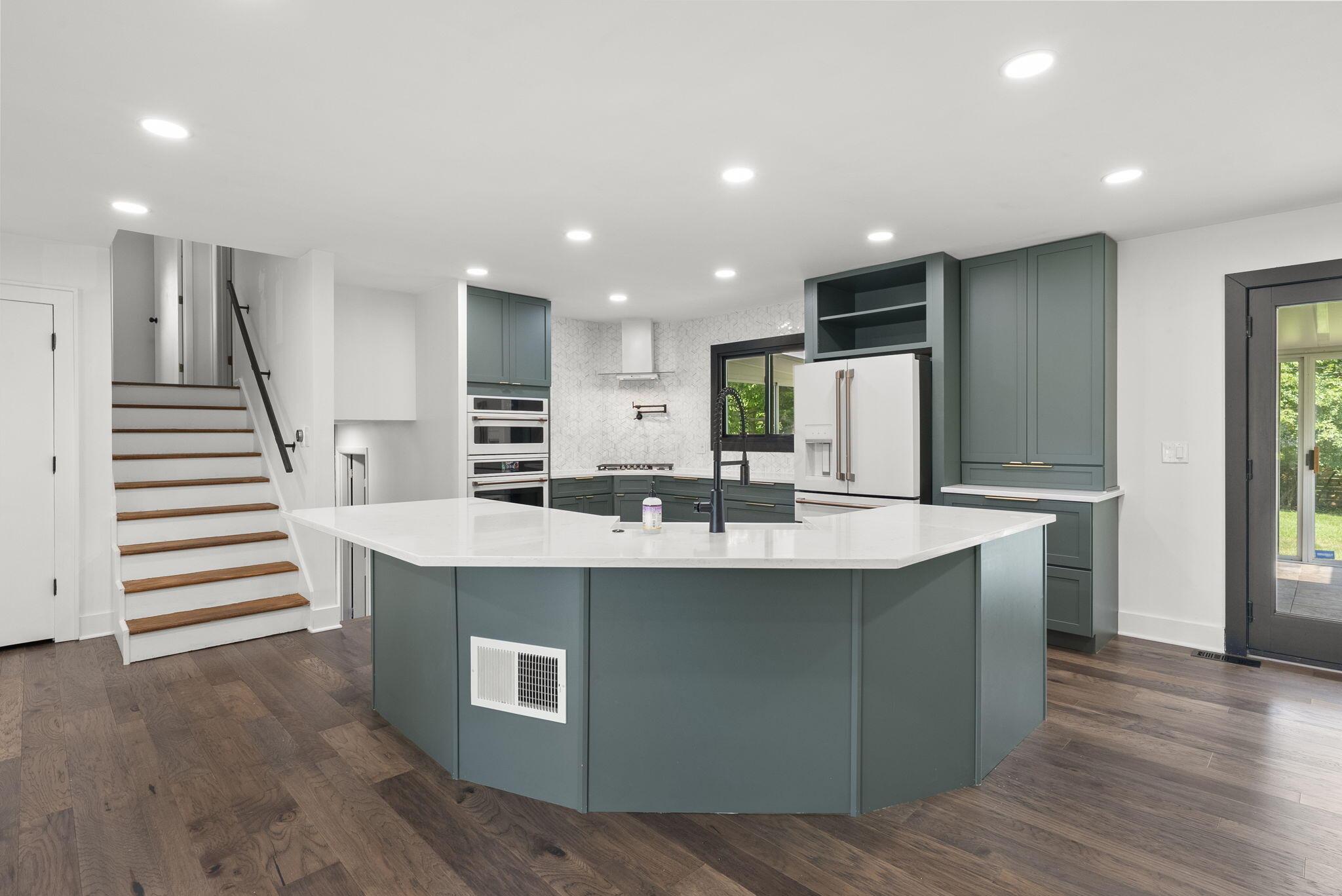 4200 Rudy Road Columbus, OH 43214 - Photo 15 of 78 Custom Kitchen Island (2)