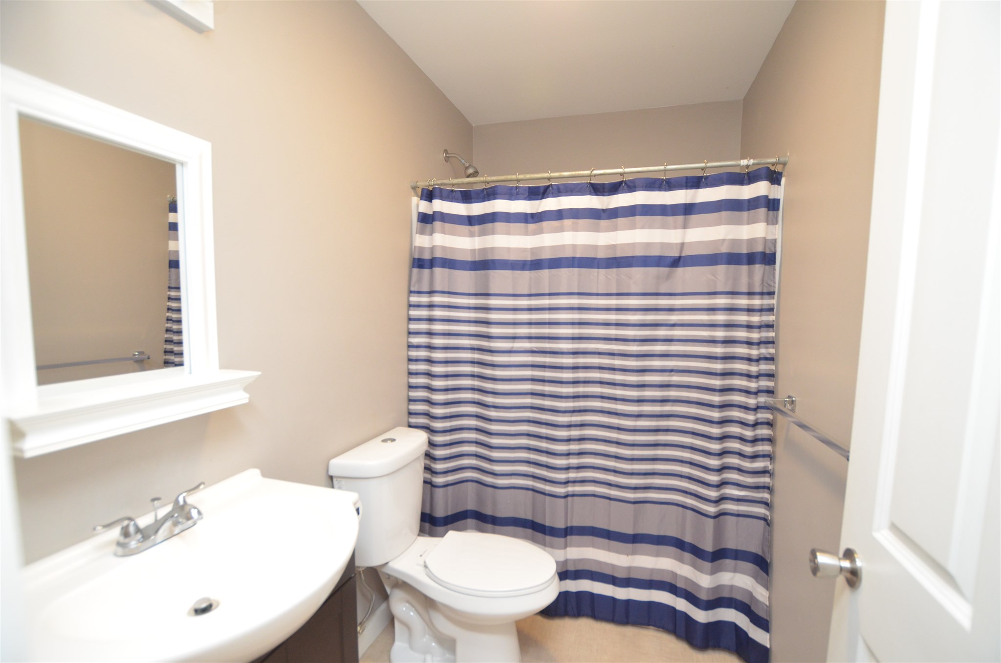 58 Railroad Street Johnson, VT 05656 - Photo 8 of 30 Gallery Image 8