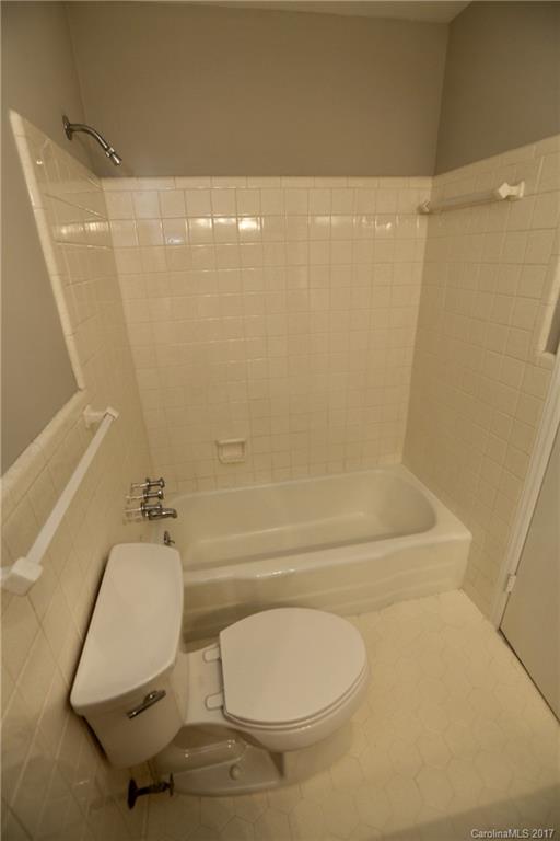 3420 Woodleaf Road, Unit 17 Charlotte, NC 28205 - Photo 11 of 21 Gallery Image 11