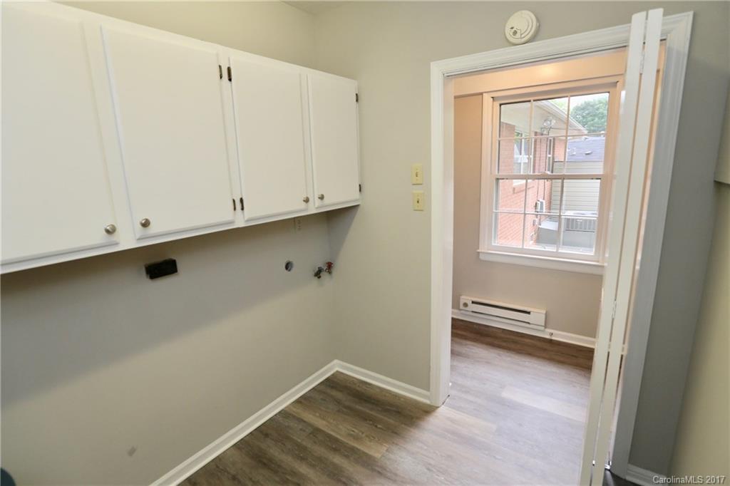 3420 Woodleaf Road, Unit 17 Charlotte, NC 28205 - Photo 9 of 21 Gallery Image 9