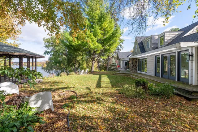 $1,300,000 | 859 Excelsior Boulevard, Excelsior, MN 55331