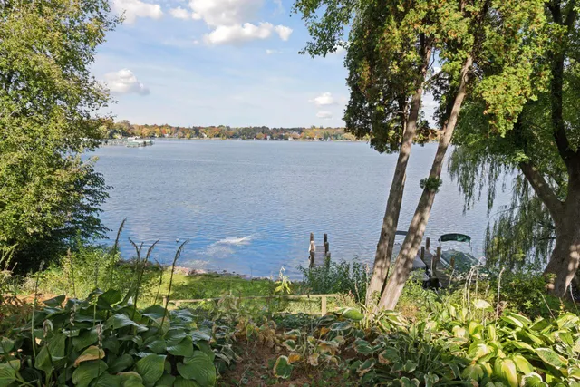 $1,300,000 | 859 Excelsior Boulevard, Excelsior, MN 55331