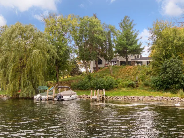 $1,300,000 | 859 Excelsior Boulevard, Excelsior, MN 55331