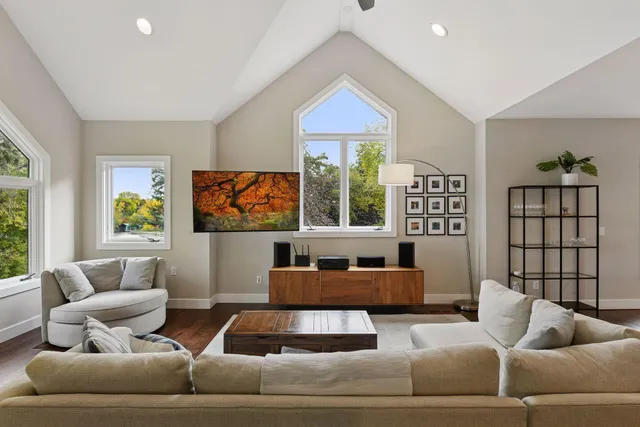 $1,300,000 | 859 Excelsior Boulevard, Excelsior, MN 55331