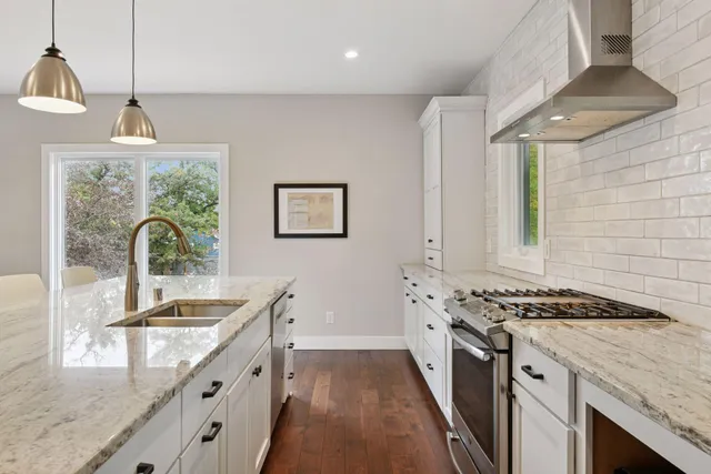 $1,300,000 | 859 Excelsior Boulevard, Excelsior, MN 55331