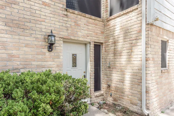 $1,900 | 13318 Queensride Lane, Houston, TX 77070