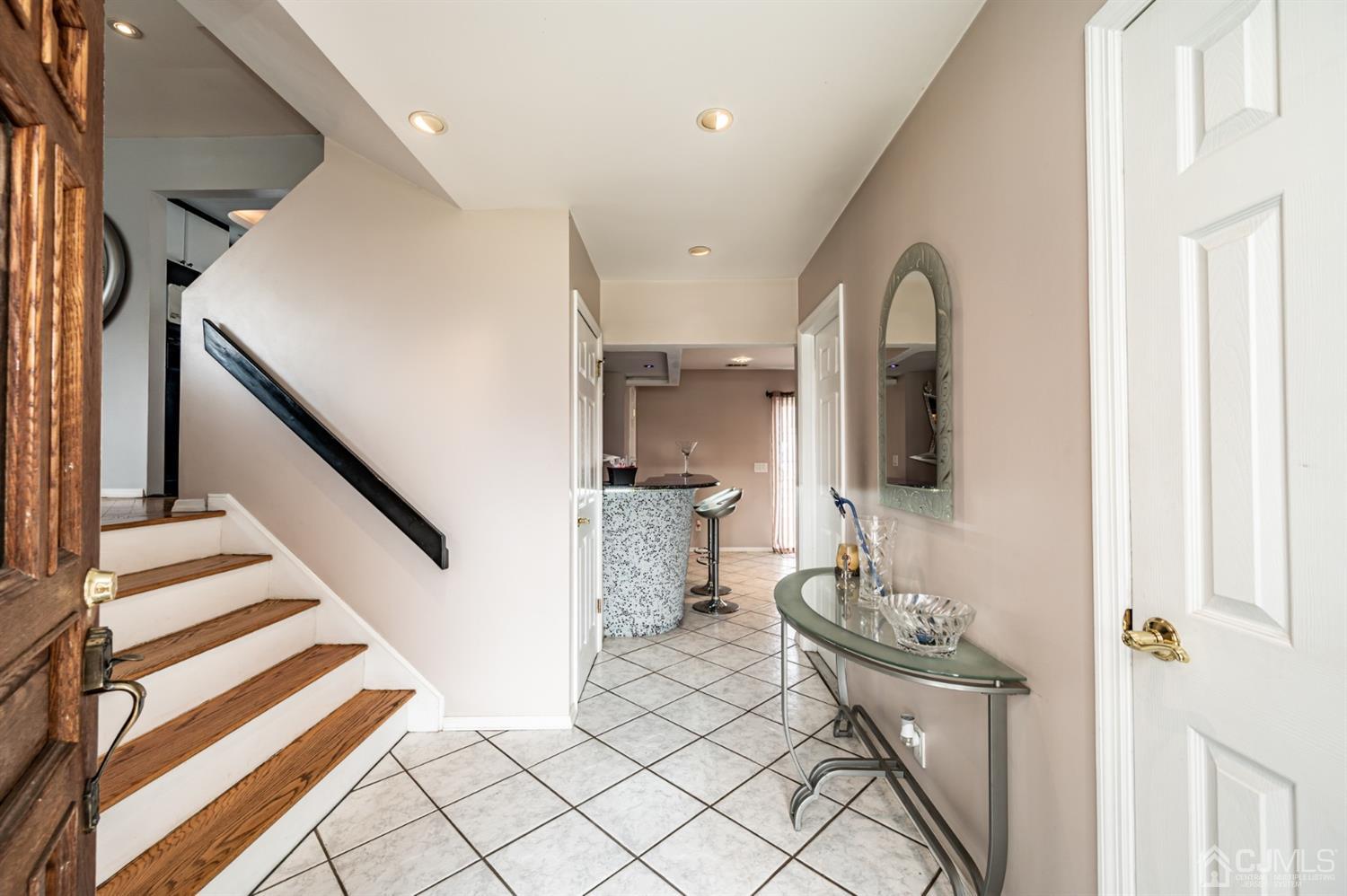 201 Winding Road Iselin, NJ 08830 - Photo 4 of 48 Gallery Image 4