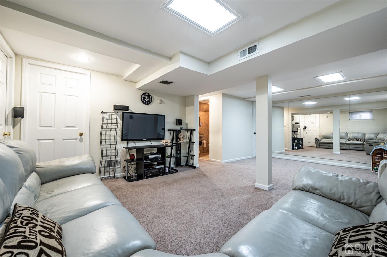 201 Winding Road Iselin, NJ 08830 - Photo 39 of 48 Gallery Image 39