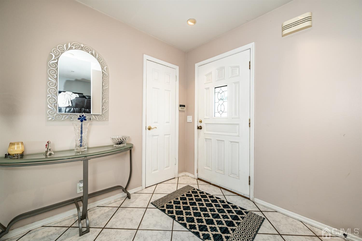 201 Winding Road Iselin, NJ 08830 - Photo 5 of 48 Gallery Image 5