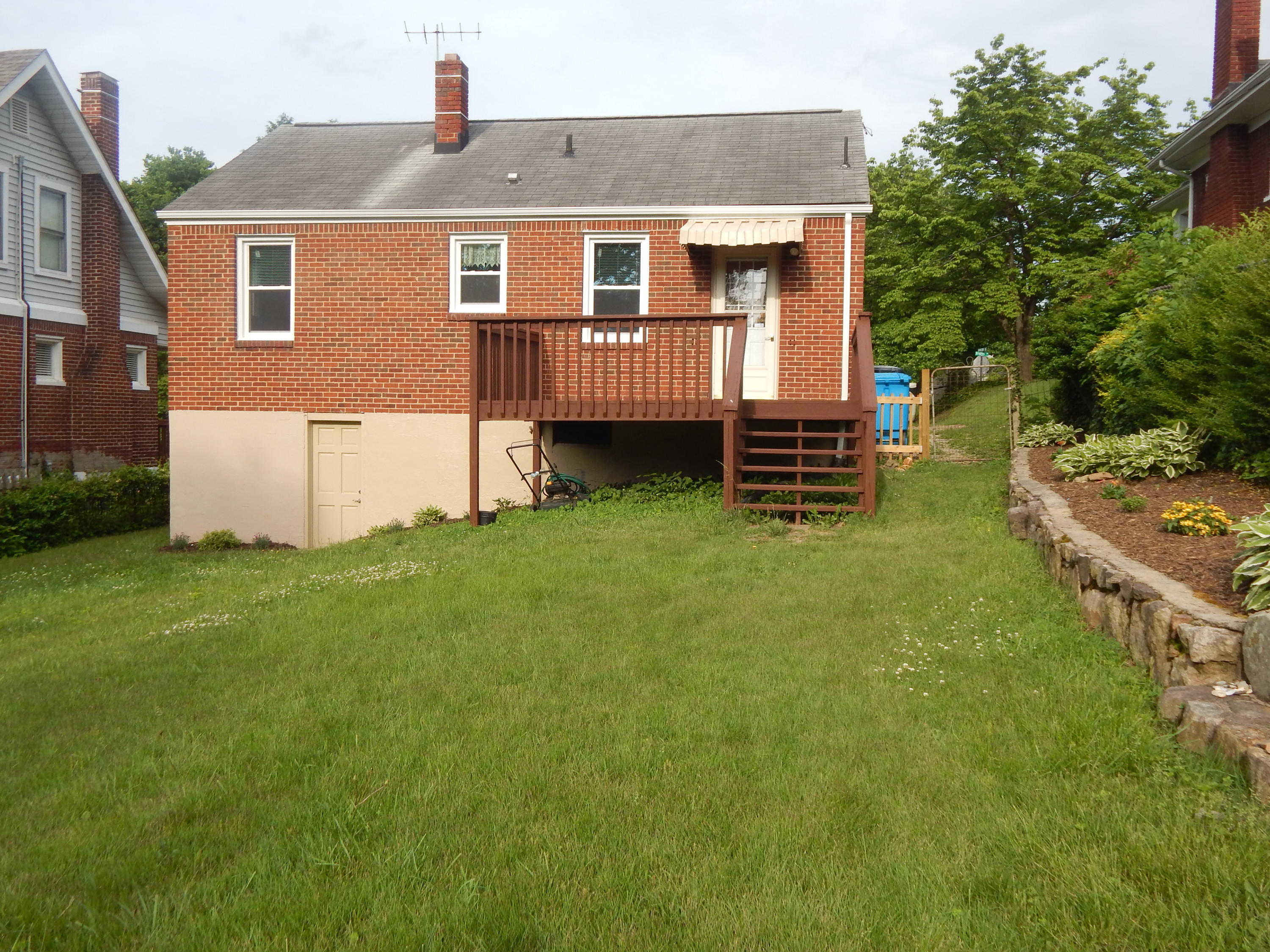 1329 Brighton Road Southwest Roanoke, VA 24015 - Photo 15 of 16 DSCN3476