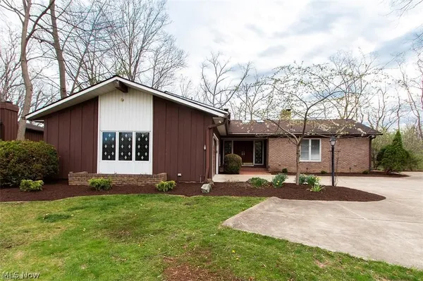 $348,800 | 296 Windward Drive, Elyria, OH 44035