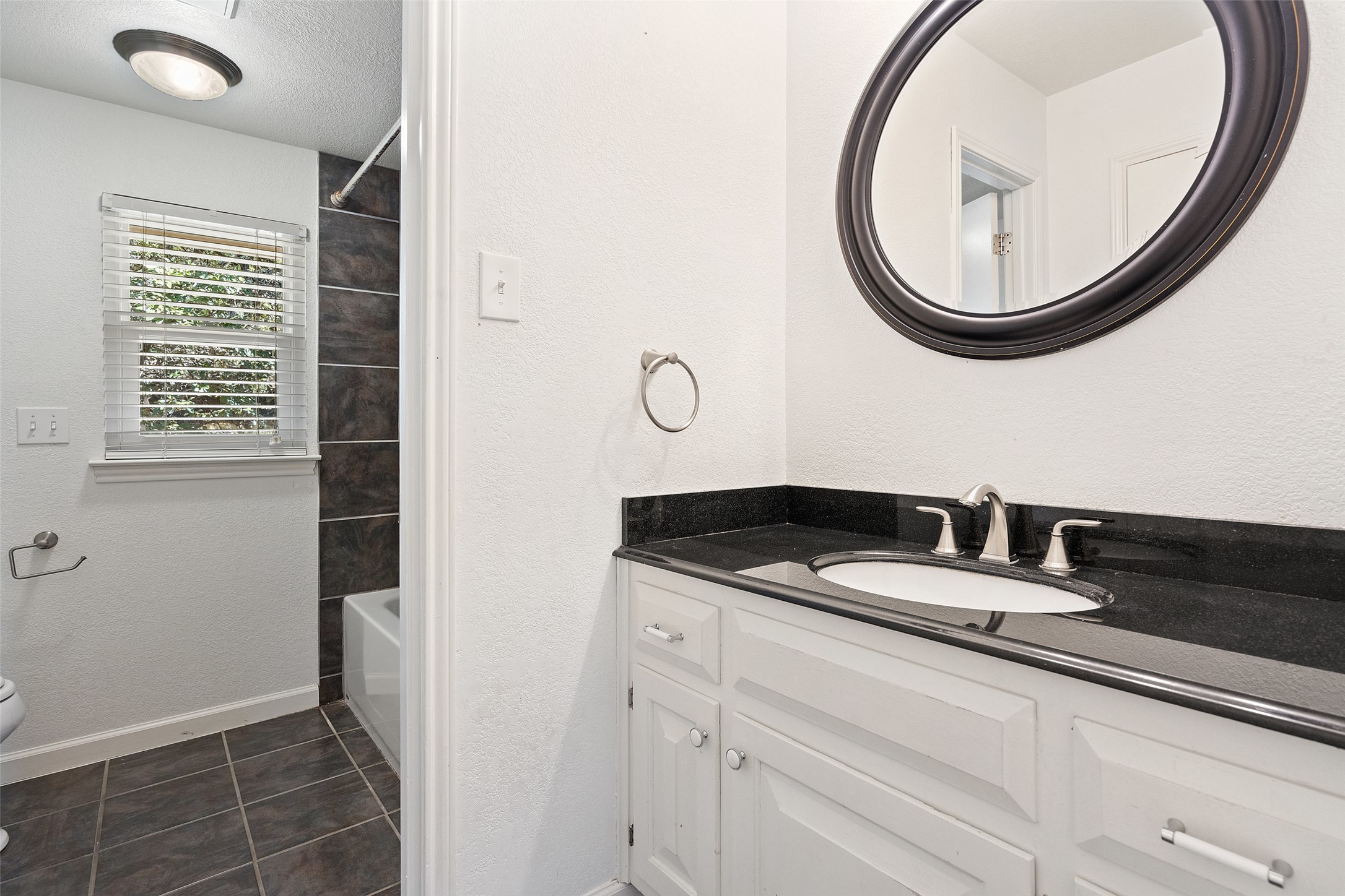 6906 One Oak Road Austin, TX 78749 - Photo 22 of 39