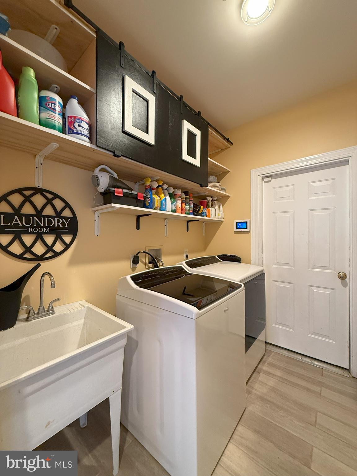 3919 Woodreed Drive Brandywine, MD 20613 - Photo 20 of 88 a kitchen with stainless steel appliances granite countertop a sink and a stove