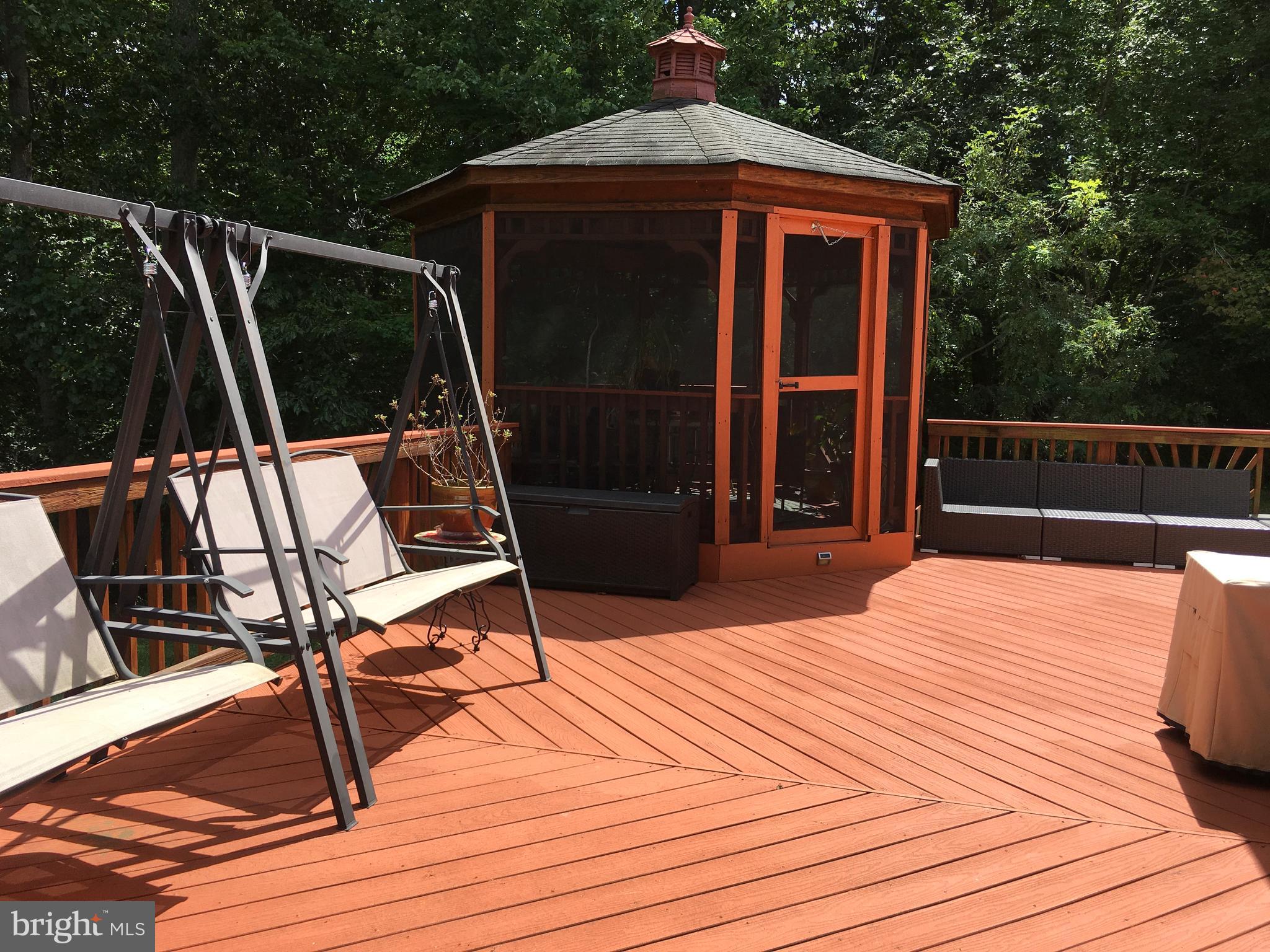 3919 Woodreed Drive Brandywine, MD 20613 - Photo 77 of 88 Back deck Gazebo