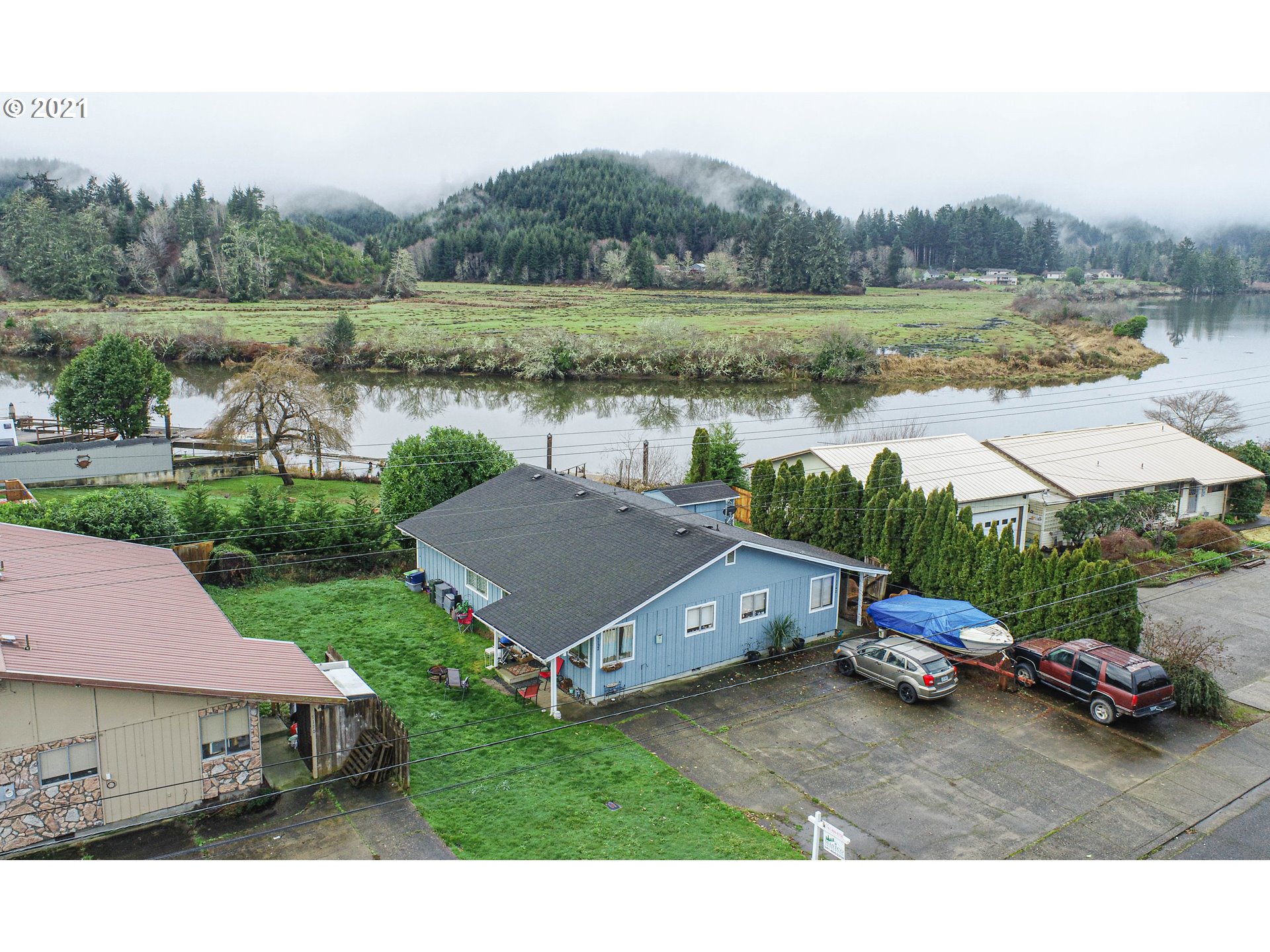 1 Winchester Avenue Reedsport, OR 97467 - Photo 13 of 21