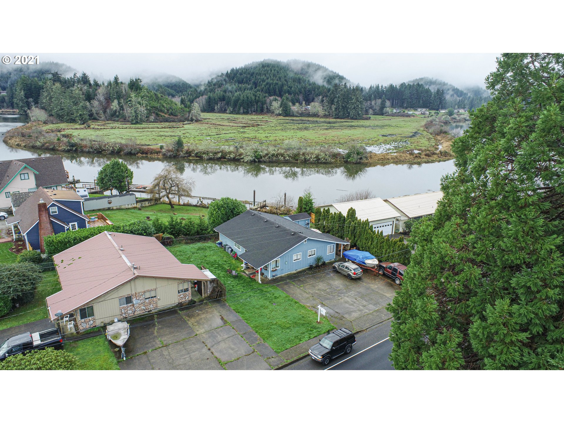 1 Winchester Avenue Reedsport, OR 97467 - Photo 14 of 21