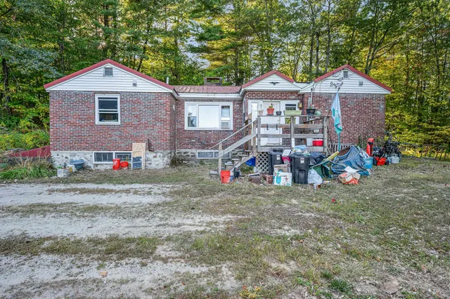 $299,900 | 2 Hope Road, Henniker, NH 03242