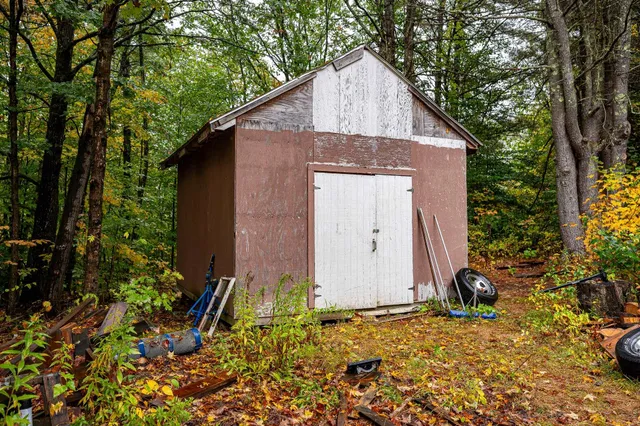 $299,900 | 2 Hope Road, Henniker, NH 03242