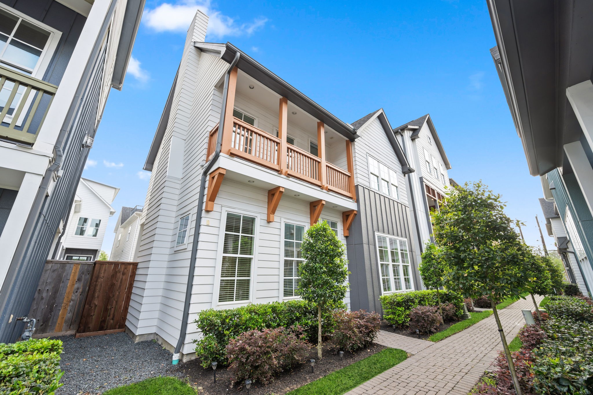 614 Delmar Street Houston, TX 77023 - Photo 9 of 36 a view of a house with a yard