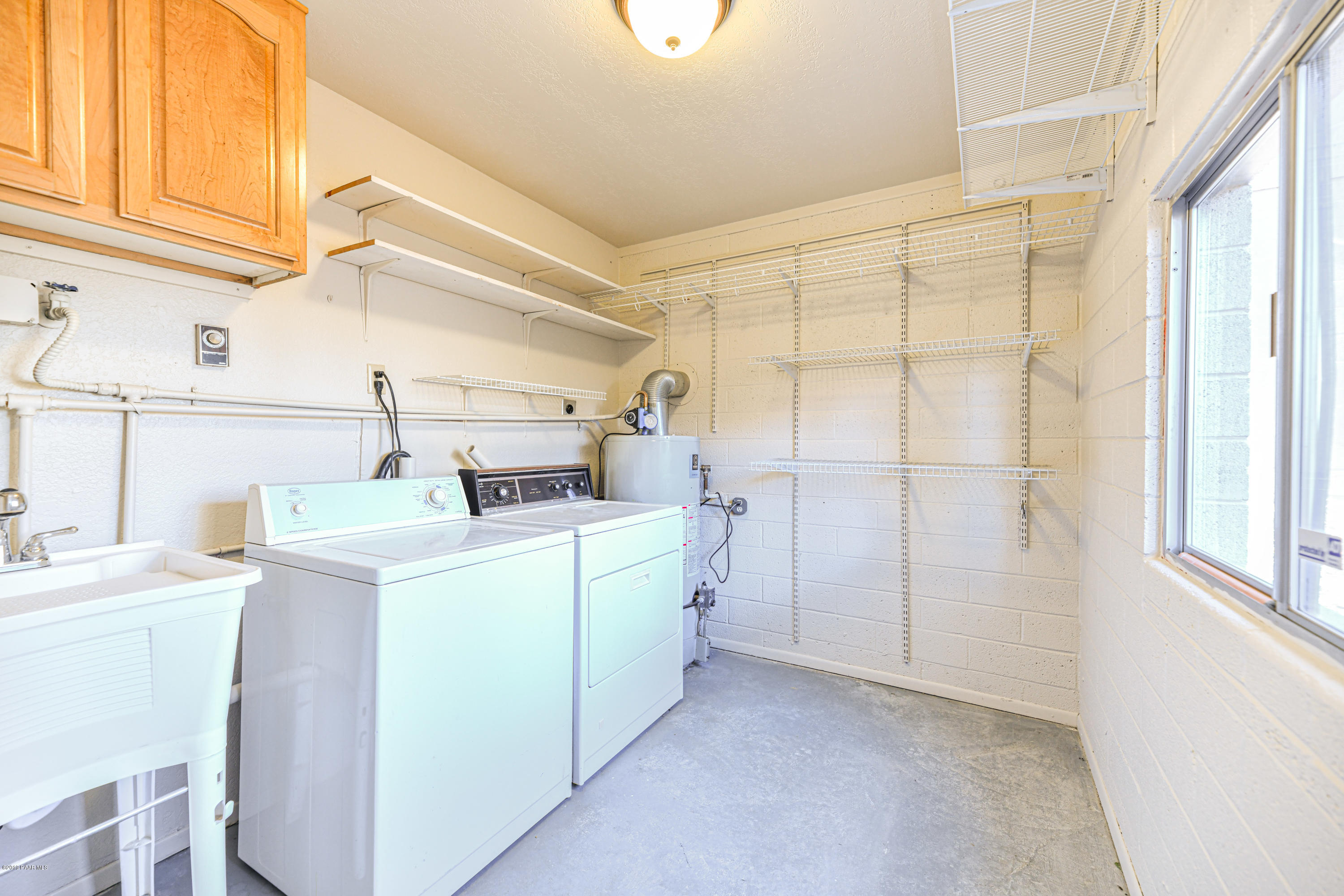 916 Sundown Road Prescott, AZ 86303 - Photo 25 of 30 Laundry and storage
