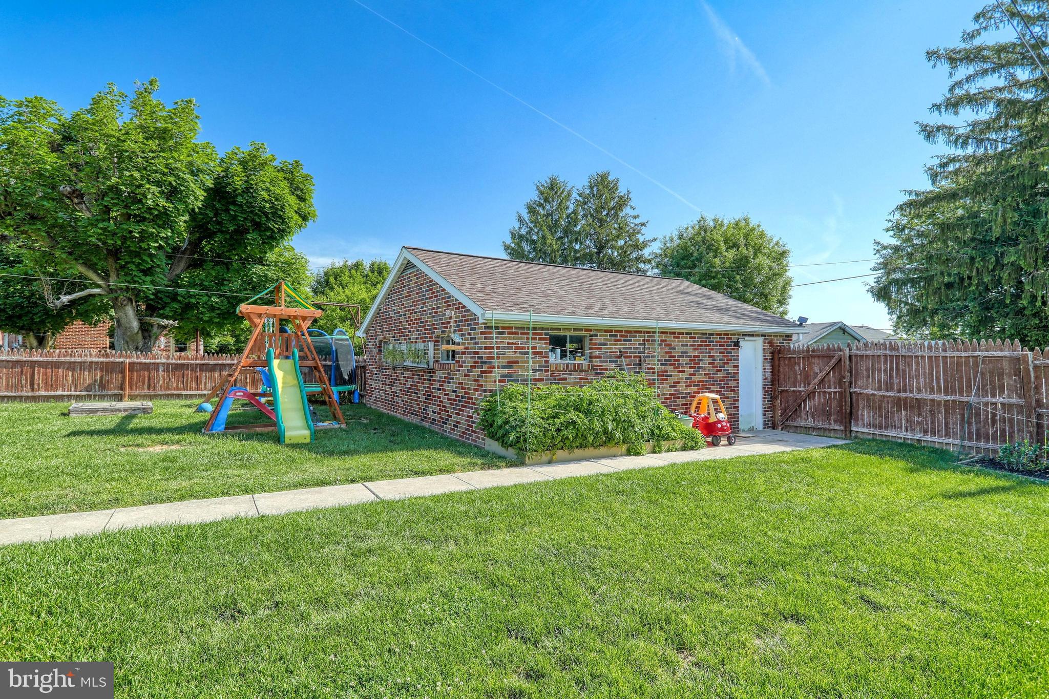 35 North High Street Spring Grove, PA 17362 - Photo 26 of 29
