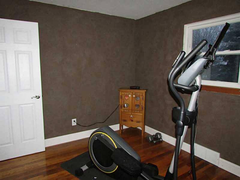 367 Moon Clinton Road Coraopolis, PA 15108 - Photo 8 of 12 Bedroom.
