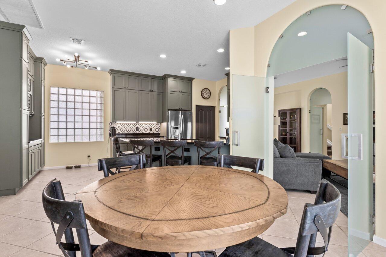 9680 Vineyard Court Boca Raton, FL 33428 - Photo 15 of 40 015-9680VineyardCourt-Unit203-BocaRaton-