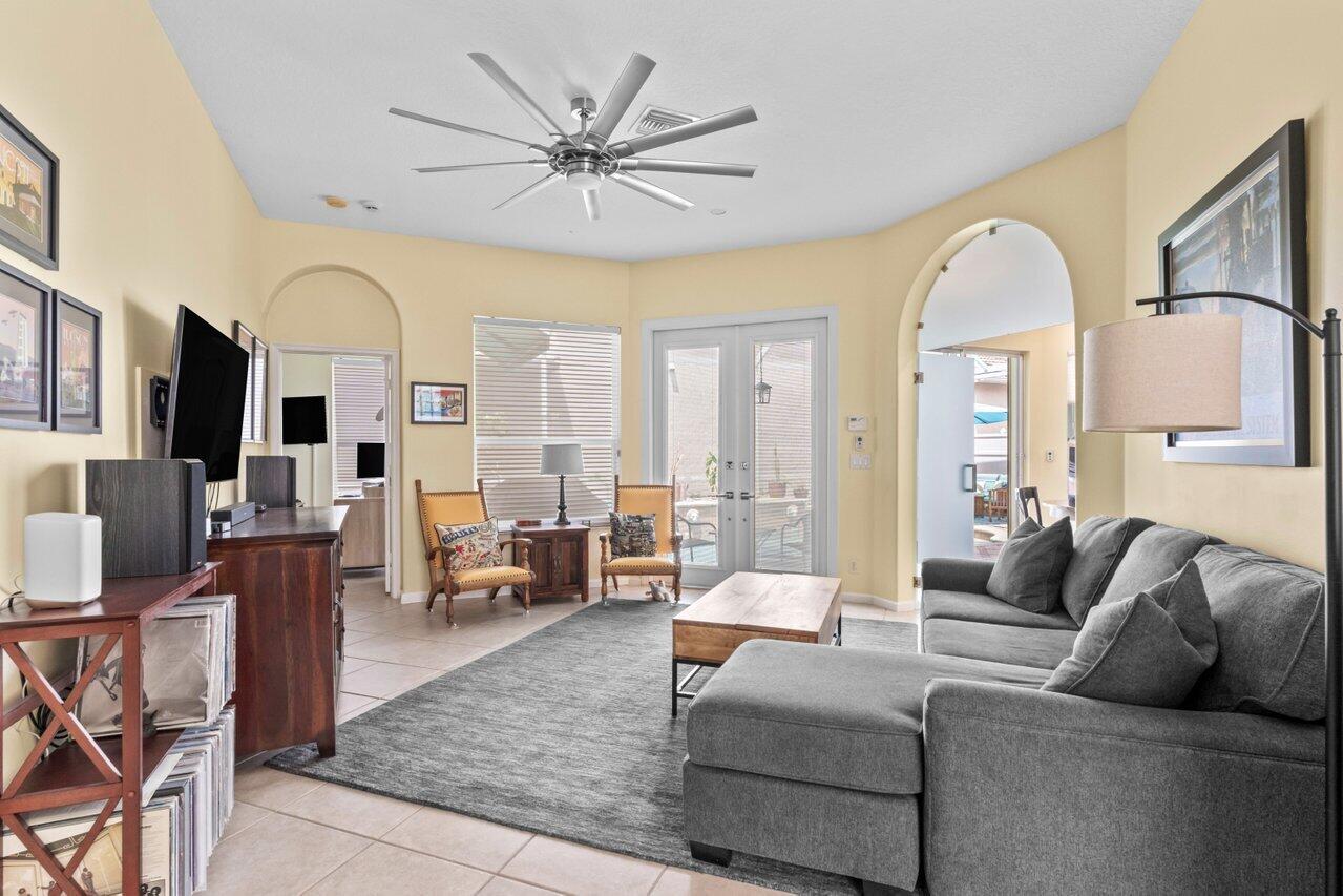 9680 Vineyard Court Boca Raton, FL 33428 - Photo 5 of 40 004-9680VineyardCourt-Unit203-BocaRaton-