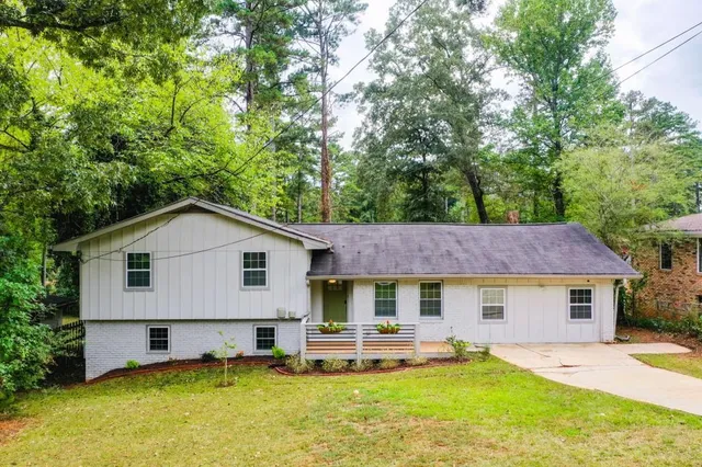 $2,600 | 3089 Del Monico Drive, Decatur, GA 30032