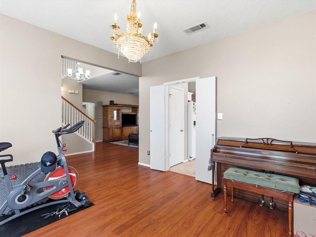 508 Rd Runner Drive Arlington, TX 76002 - Photo 6 of 34 Gallery Image 6