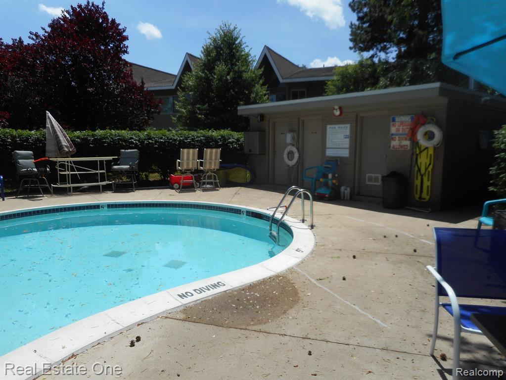 2005 Klingensmith Road, Unit 61 Bloomfield Hills, MI 48302 - Photo 24 of 28
