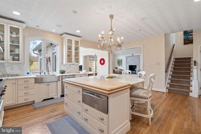 $1,880,000 | 4 Green Gable Lane, Newtown Square, PA 19073