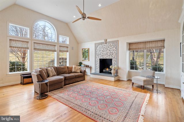 $1,880,000 | 4 Green Gable Lane, Newtown Square, PA 19073