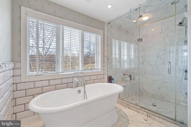 $1,880,000 | 4 Green Gable Lane, Newtown Square, PA 19073