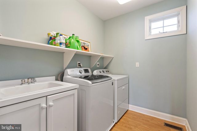 $1,880,000 | 4 Green Gable Lane, Newtown Square, PA 19073