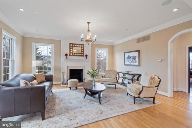 $1,880,000 | 4 Green Gable Lane, Newtown Square, PA 19073