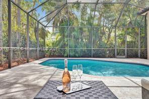 2724 Oakbrook Drive Weston, FL 33332 - Photo 17 of 20