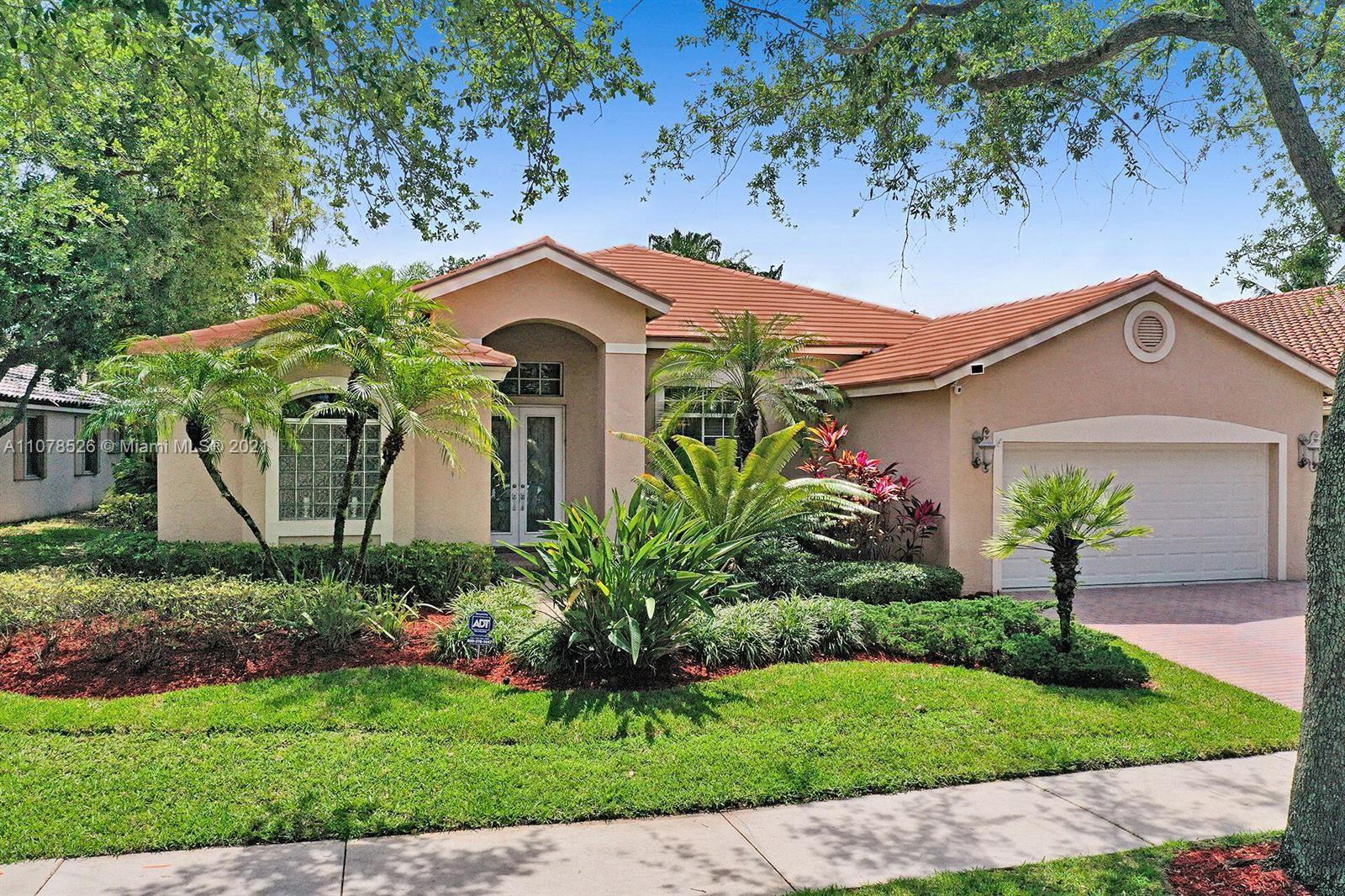 2724 Oakbrook Drive Weston, FL 33332 - Photo 2 of 20