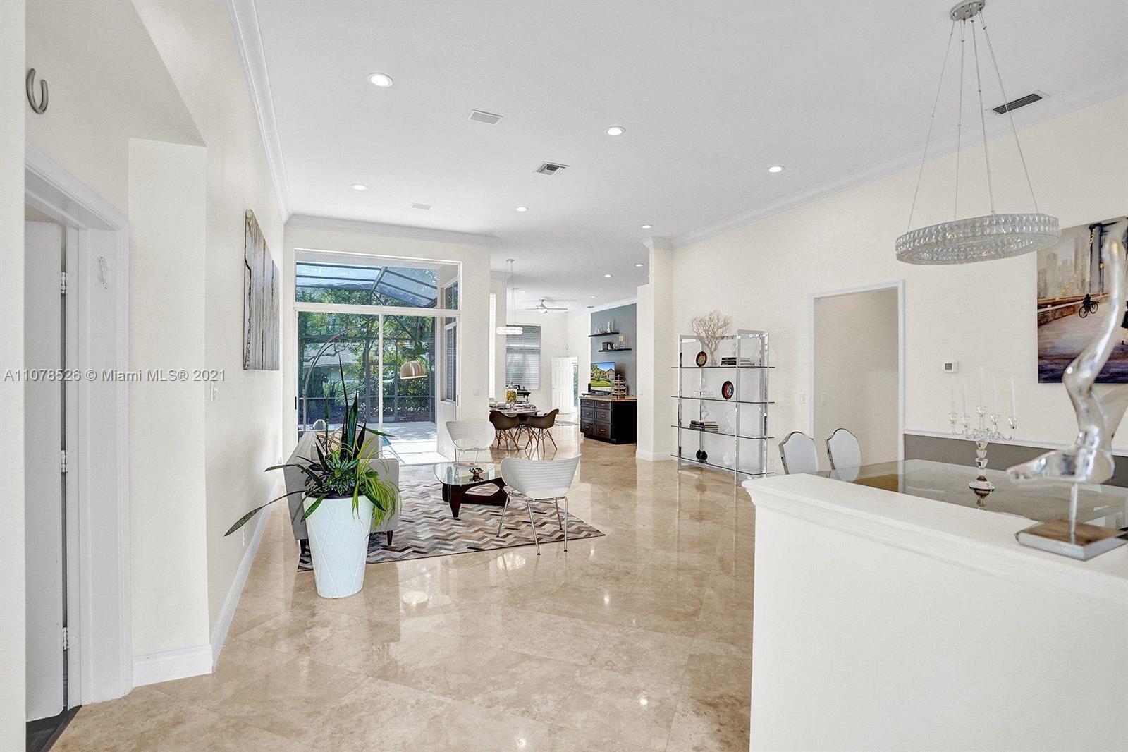 2724 Oakbrook Drive Weston, FL 33332 - Photo 5 of 20