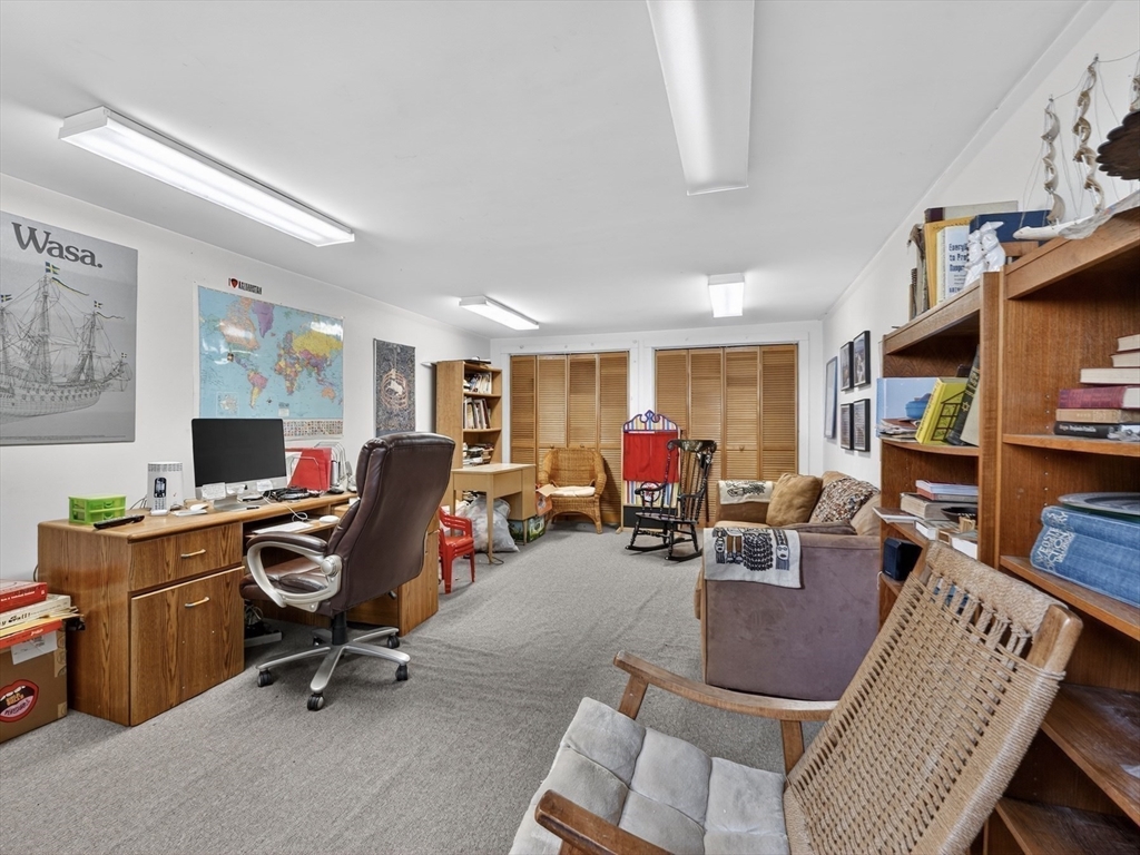 44 Hemlock Street Needham, MA 02492 - Photo 25 of 31