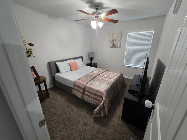 $2,400 | 1102 Davy Street, Brenham, TX 77833